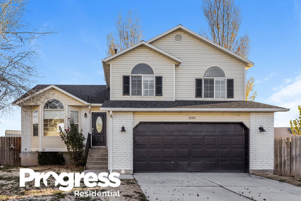 Primary Photo - 6089 Van Gogh Cir