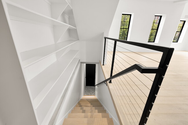 Building Photo - 1451 Maryland Ave NE