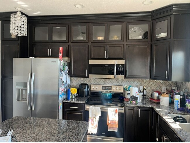 Building Photo - BARRINGTON LAKES COMMUNITY