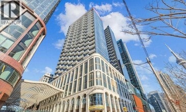 Building Photo - 1712 Charles St W