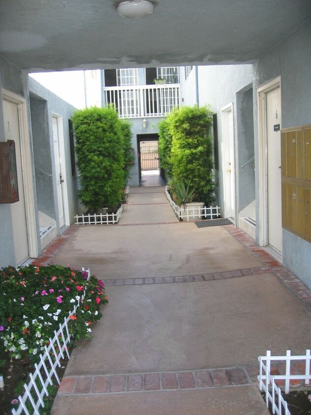 1614 257th St, Harbor City, CA 90710 Apartments in Harbor City, CA