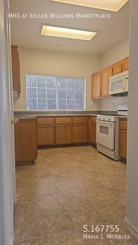 Building Photo - 7337 Roamer Pl