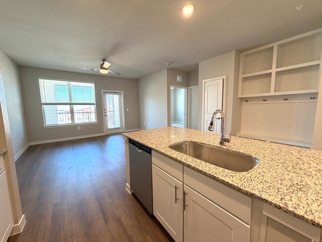 Foto del edificio - 1700 Daleside Ln