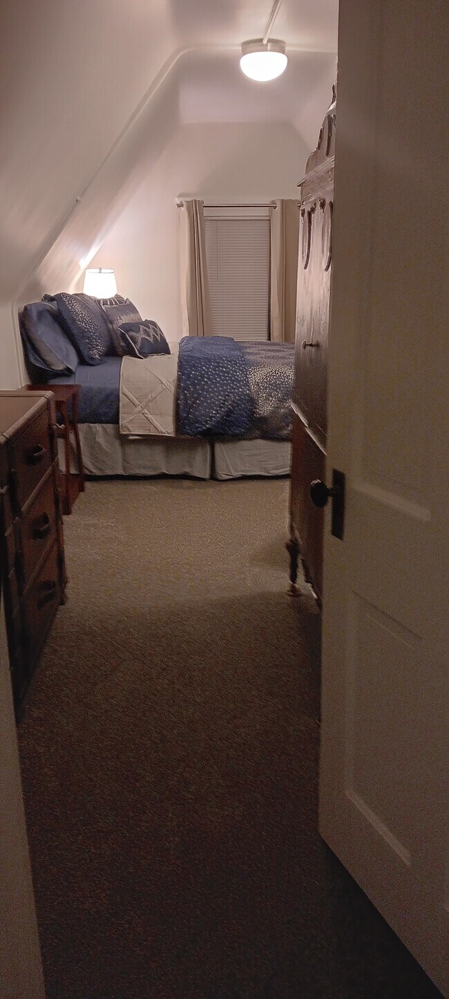 Foto del edificio - 1510 E Routt Ave