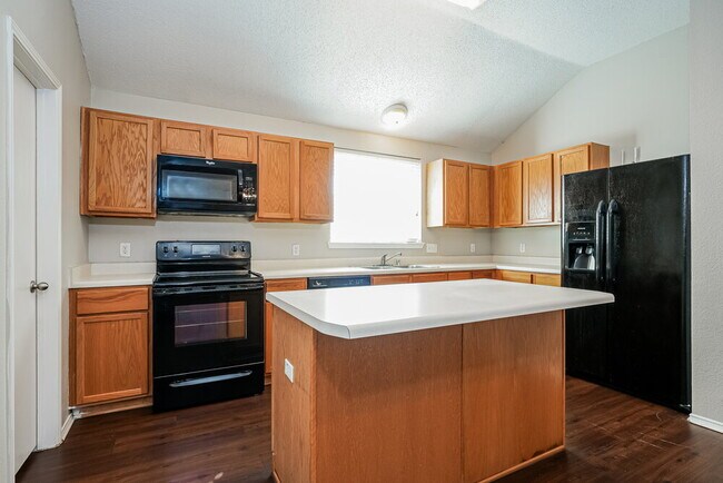 Foto del edificio - 1415 Heather Ridge Dr