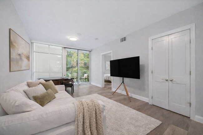 Foto del edificio - 771 Harrison Ave