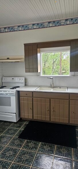 Foto del edificio - 305 E Main St