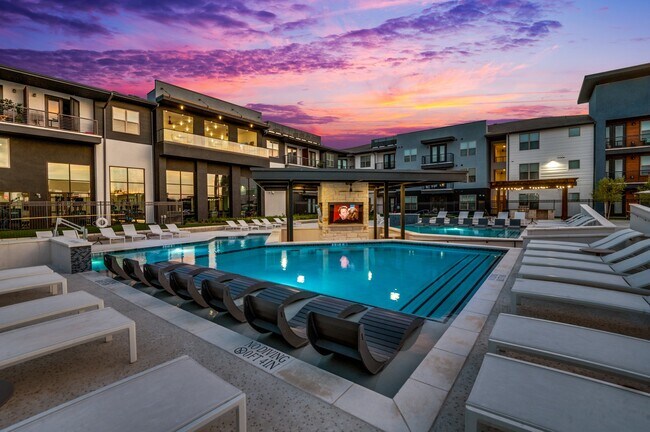 The Henley - 3850 Double Oak Ave Grand Prairie, TX 76065