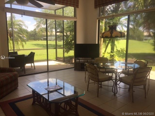 Foto del edificio - 4553 Barclay Fair Way