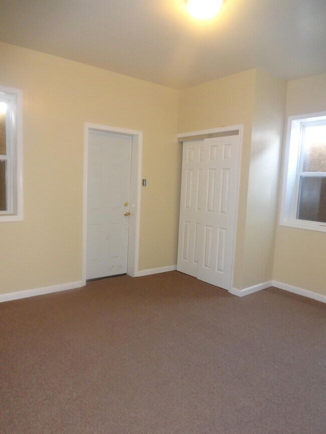 153 Manheim St Unit 1, Philadelphia, PA 19144 Room for Rent in