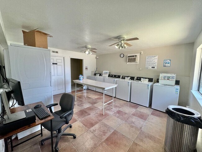 Building Photo - 1 bedroom - 1 bath Kentucky Pine Apartments - Unit 5801G