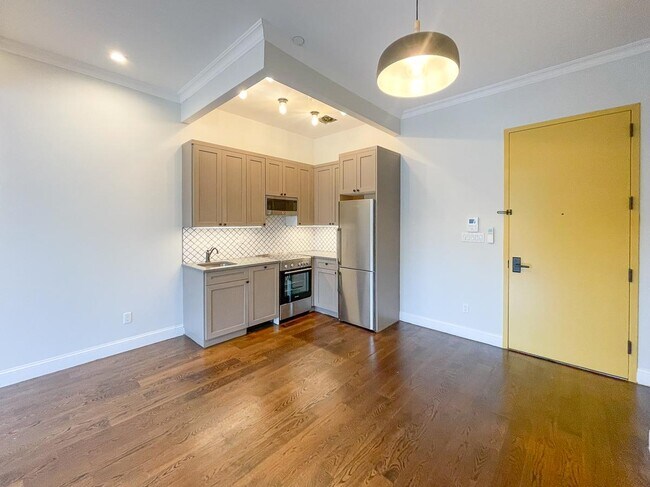 Foto del edificio - 6080 Myrtle Ave