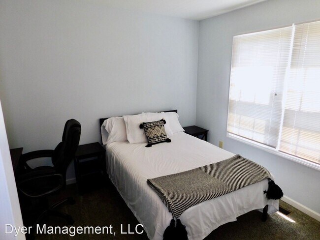 Foto del edificio - 3 br, 1 bath House - 819 Meridian St