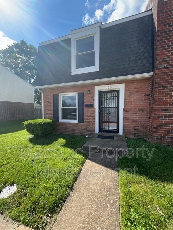 Primary Photo - 128 Hickok Cir