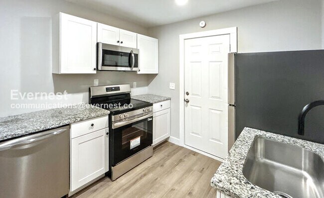 Foto del edificio - 1728 17th Ave N