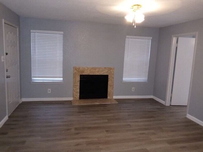 Foto del edificio - 9700 Leawood Blvd
