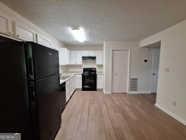 Foto del edificio - 6562 Carriage Ln