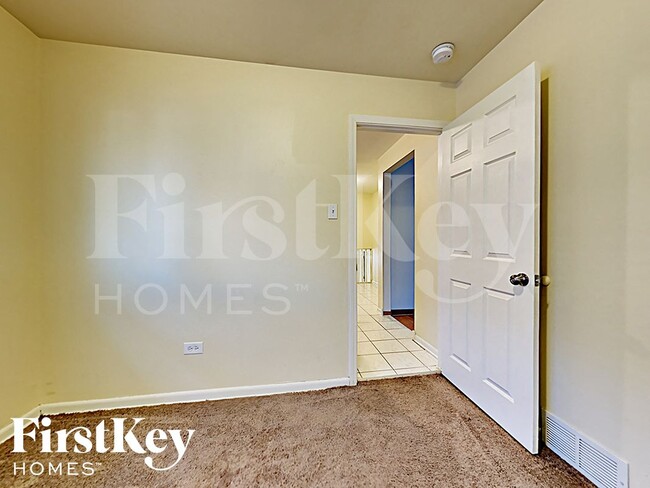 Foto del edificio - 7919 Oak Park Ave