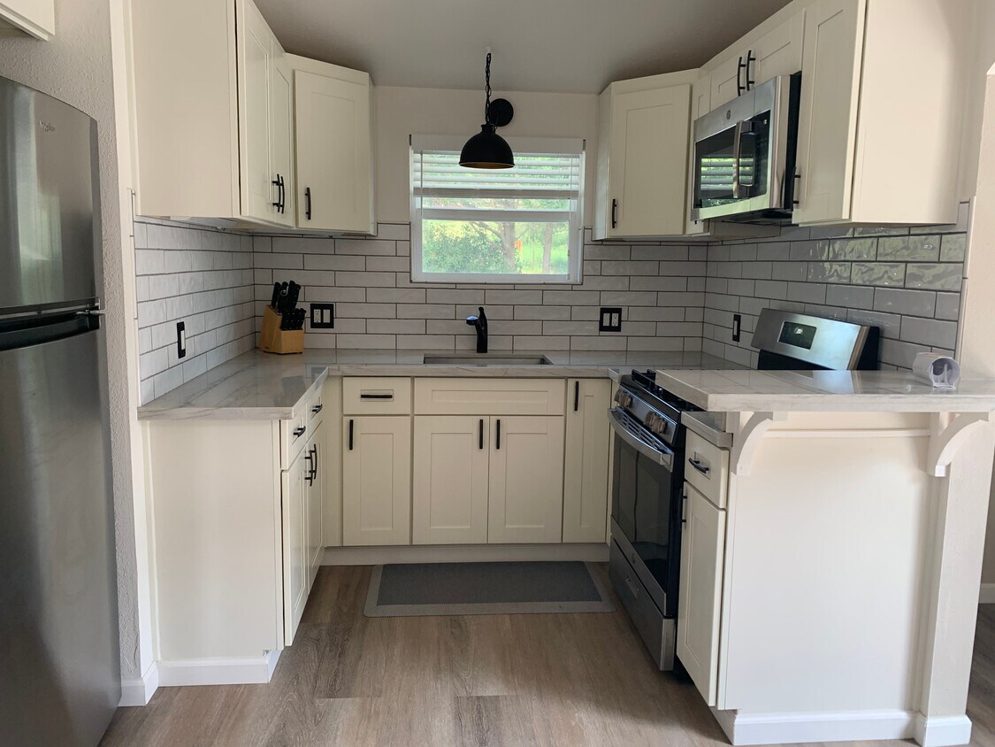 251 Snyder Ave Unit B, Aromas, CA 95004 Apartments in Aromas, CA