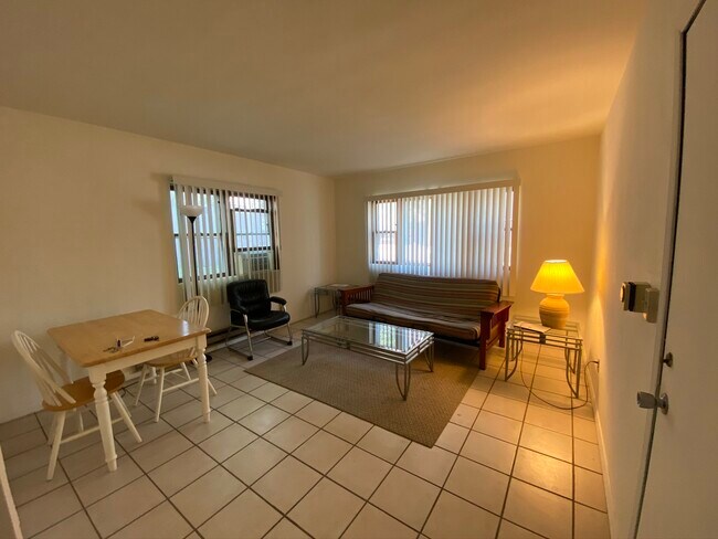Foto del edificio - 205 East Green Street