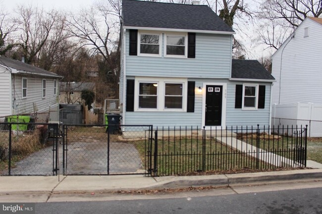 Building Photo - 709 Opus Ave