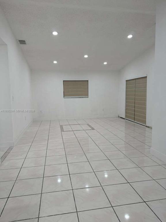 Foto del edificio - 19415 NW 33rd Ct