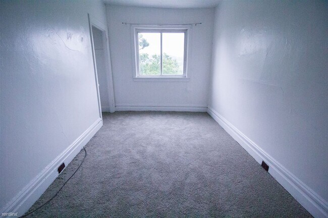 Building Photo - 3 br, 1 bath House - (August 2024)(South O...