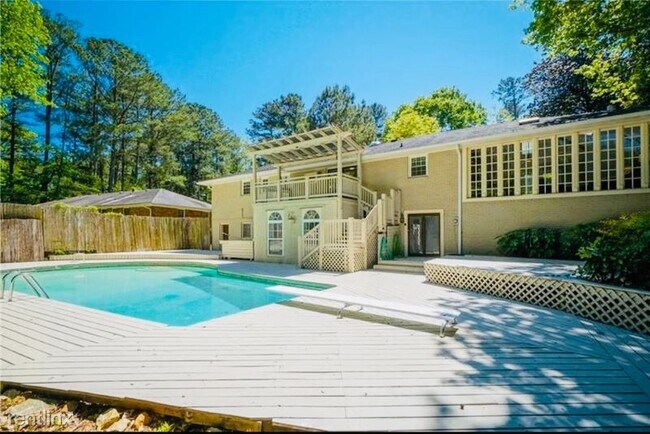 Foto del edificio - 3 br, 1 bath House - 1715 Childerlee LN NE