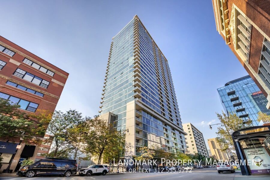 Foto principal - 1720 S Michigan Ave