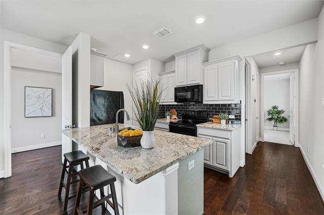 Foto del edificio - 14336 Gatewood Ln