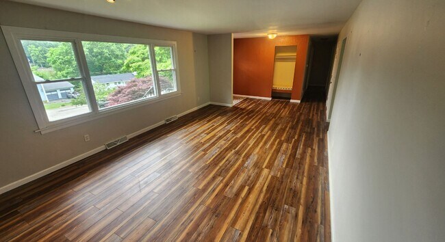 Foto del edificio - Washington - 3 Bedroom 1 Bathroom - Update...