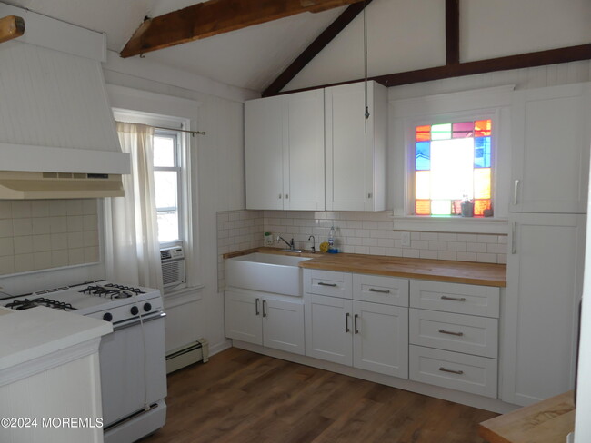 Building Photo - 406 Ocean Park Ave