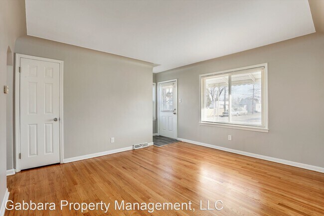 Building Photo - 3 br, 1 bath House - 23173 Piper