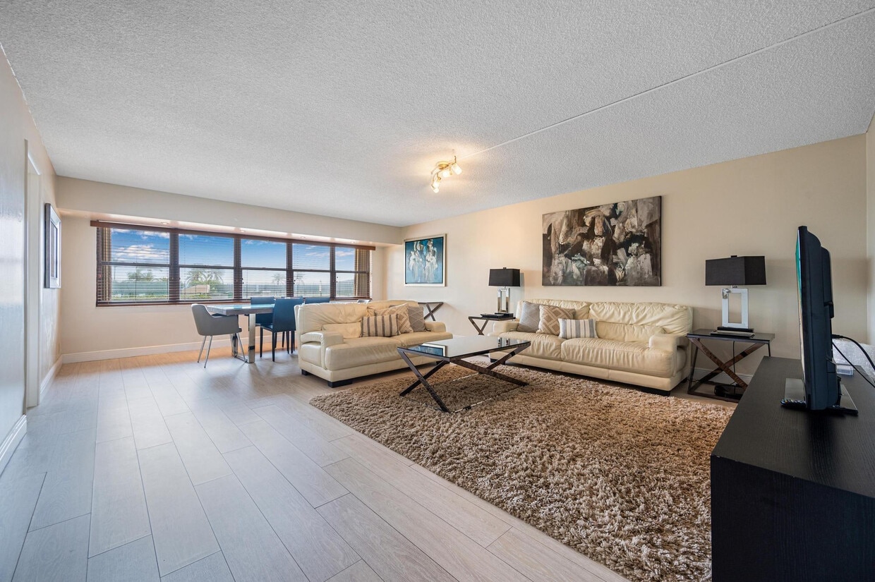 Foto principal - 5100 N Ocean Blvd