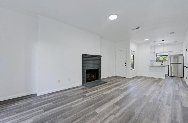 Building Photo - 9508 Kempler Dr