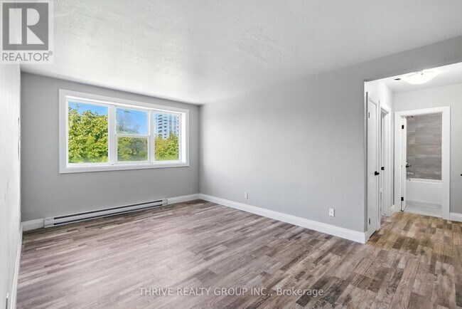 Building Photo - 435 Nelson St