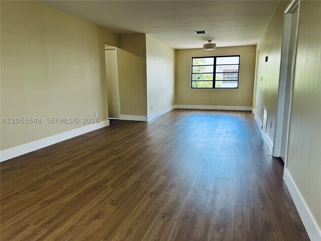 Foto del edificio - 19360 SW 103rd Ct