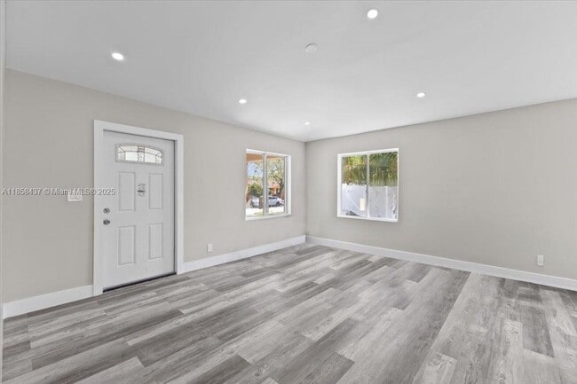 Building Photo - 6120 SW 63rd St
