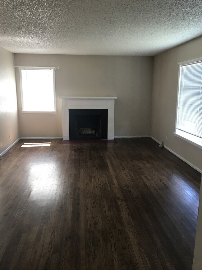 Foto del edificio - Spacious 2 Bedroom 1 Bath House in Oakland...