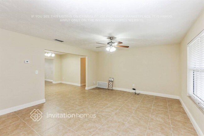 Building Photo - 10320 NW 18th Pl