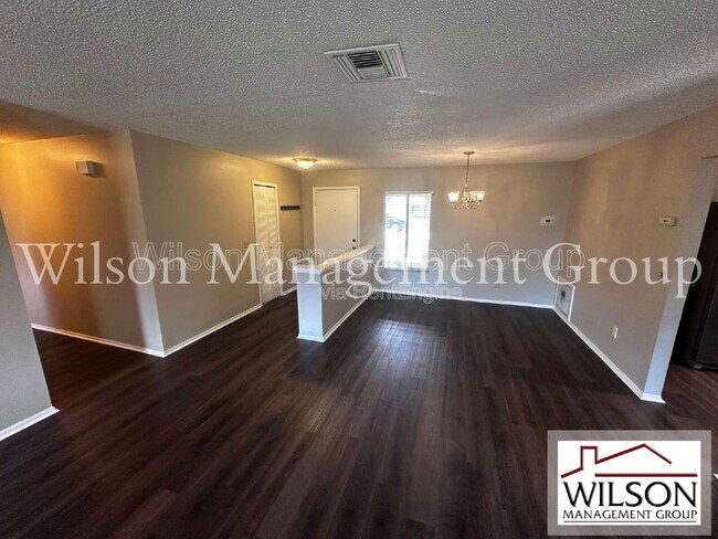 Foto del edificio - 321 Redwing Way