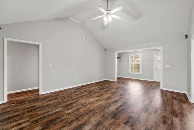 Foto del edificio - 110 Fox Haven Dr