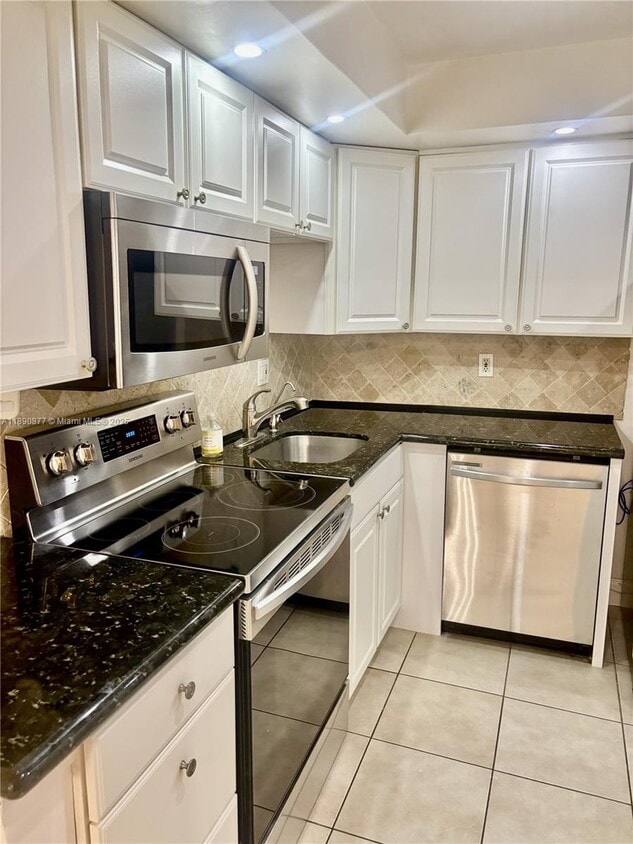 Foto principal - 470 NW 20th St