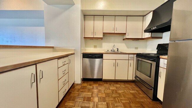Foto del edificio - Spacious and convenient  east-facing 1Bd 1...