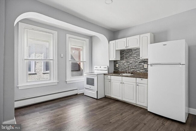 Foto del edificio - 6154 Lebanon Ave