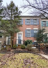 Building Photo - 30 Tenby Ct