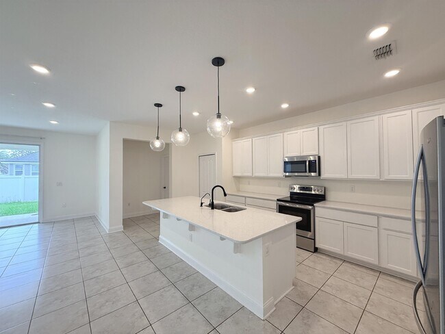 Building Photo - 32 Olivine Ct