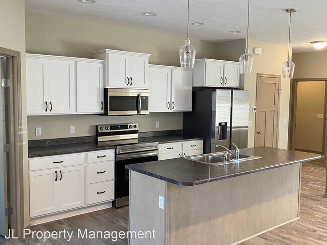 Building Photo - 3 br, 2.5 bath House - 9626 W Broek Dr