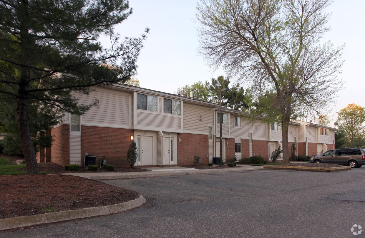 Channelwood Village - Gardens / Townhouses - Channelwood Village