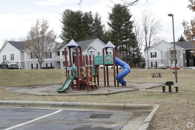 Building Photo - Cedar Bluff Apartments